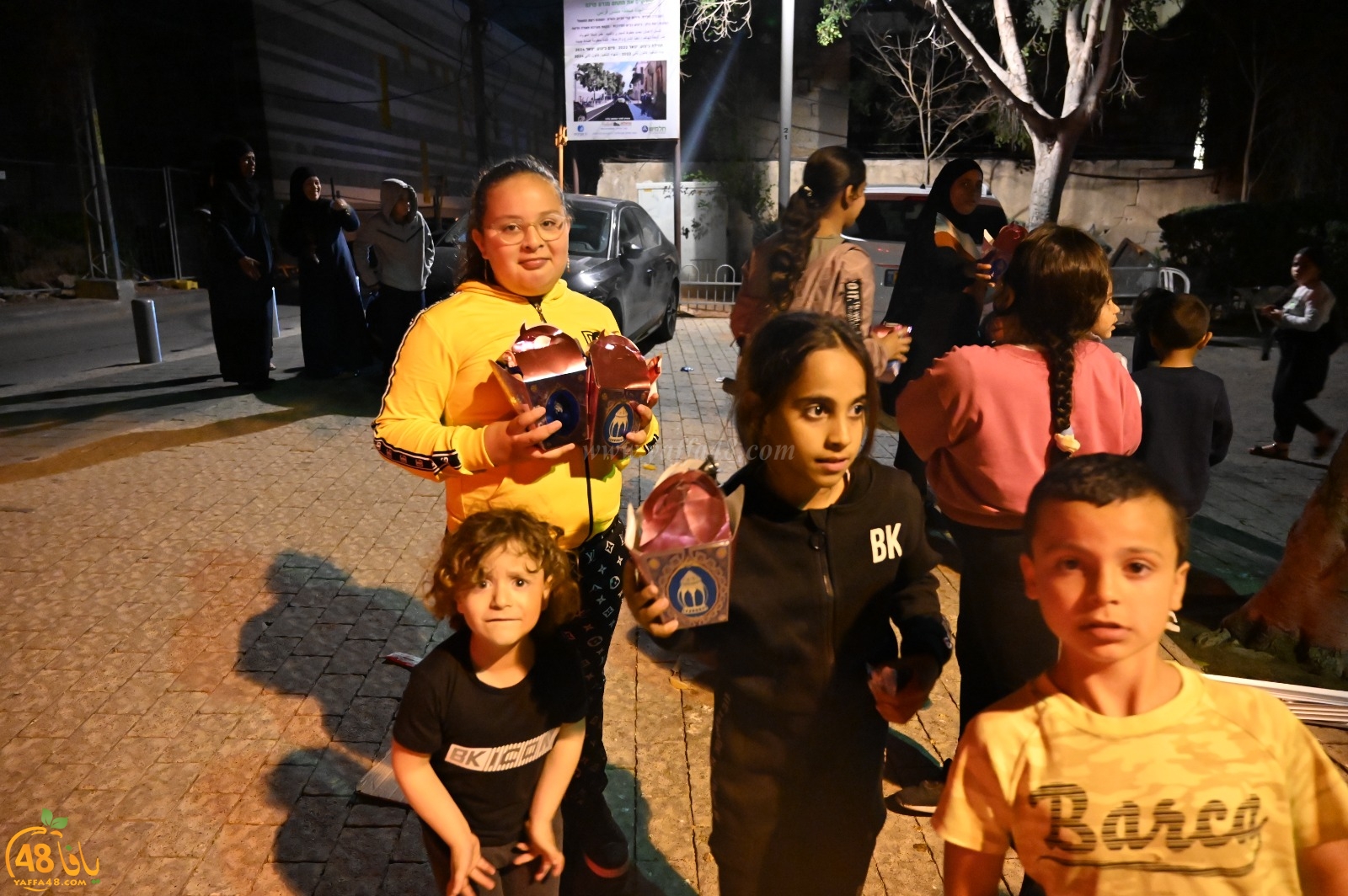  يافا: المئات في مسيرة الانوار وسط مشاركة واسعة لأطفال المدينة
